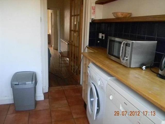  Image of 6 bedroom Property to rent in Markham Road Winton Bournemouth BH9 at Markham Road, Winton, Bournemouth BH9