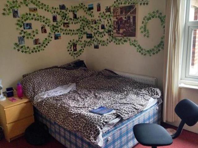  Image of 6 bedroom Property to rent in Fortescue Road Winton Bournemouth BH3 at Fortescue Road, Winton, Bournemouth BH3
