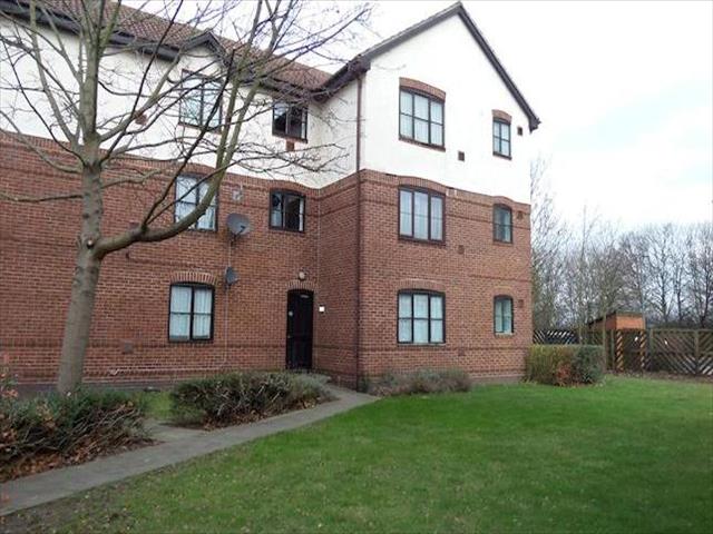  Image of Studio flat to rent in Caroline Place Harlington Hayes UB3 at Caroline Place, Hayes UB3