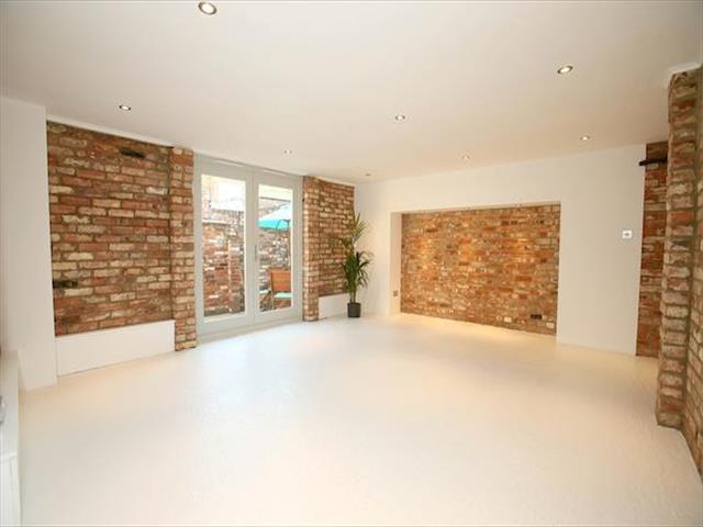  Image of 2 bedroom Detached house for sale in The Green Datchet Slough SL3 at The Green, Datchet, Berkshire SL3