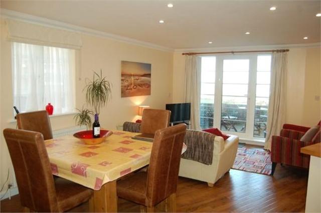  Image of 2 bedroom Flat for sale in Stone Bay Court Eastern Esplanade Broadstairs CT10 at Stone Bay Court, Eastern Esplanade, Broadstairs, Kent CT10