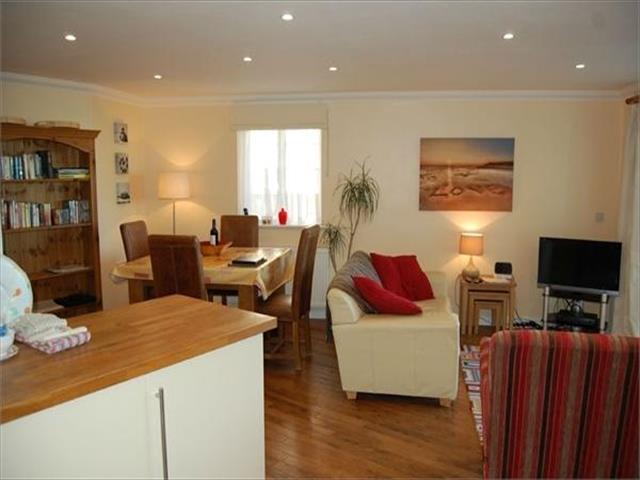  Image of 2 bedroom Flat for sale in Stone Bay Court Eastern Esplanade Broadstairs CT10 at Stone Bay Court, Eastern Esplanade, Broadstairs, Kent CT10