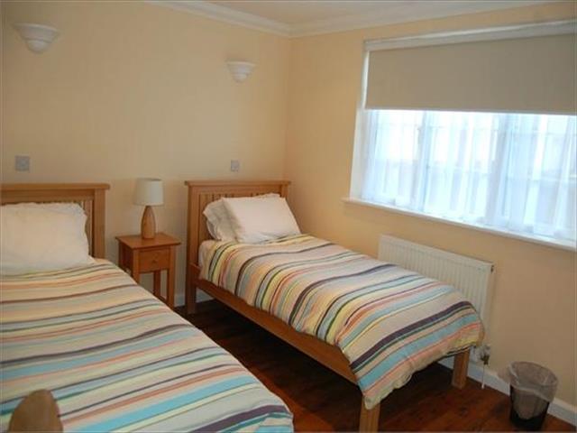  Image of 2 bedroom Flat for sale in Stone Bay Court Eastern Esplanade Broadstairs CT10 at Stone Bay Court, Eastern Esplanade, Broadstairs, Kent CT10