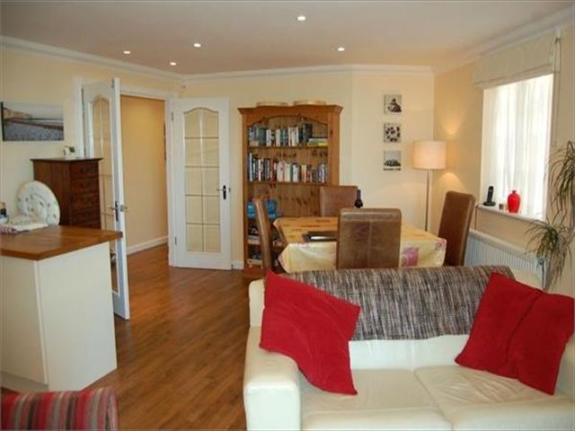  Image of 2 bedroom Flat for sale in Stone Bay Court Eastern Esplanade Broadstairs CT10 at Stone Bay Court, Eastern Esplanade, Broadstairs, Kent CT10