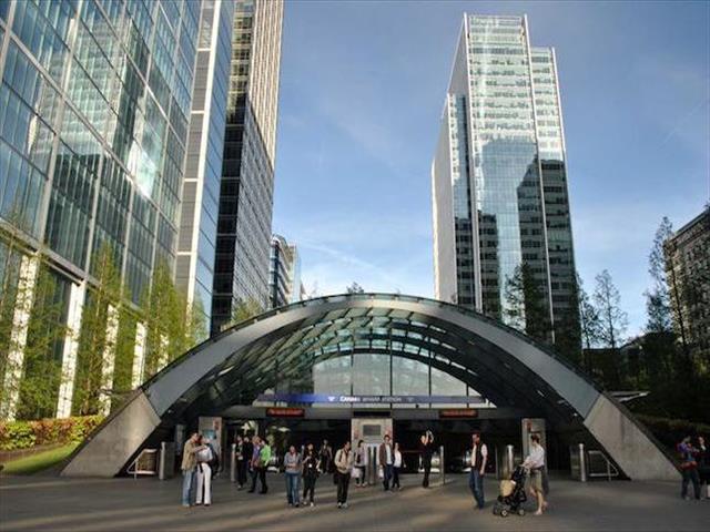  Image of 2 bedroom Flat for sale in Commercial Road London E14 at Bywater Square, Canary Gateway, Docklands, London E14