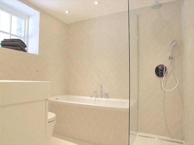  Image of 3 bedroom Flat for sale in West Grove London SE10 at West Grove, London SE10