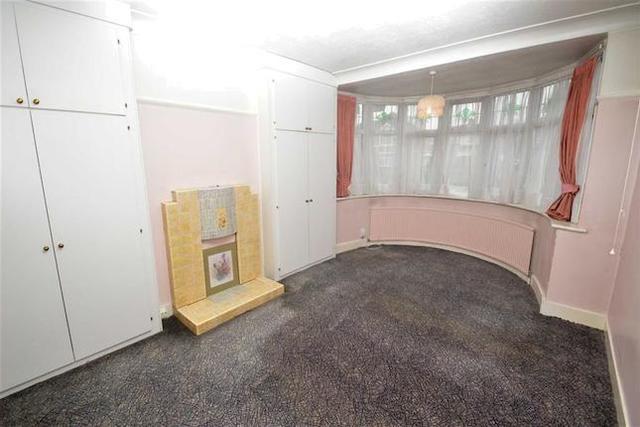  Image of 3 bedroom Semi-Detached house to rent in Mighell Avenue Ilford IG4 at Mighell Avenue, Redbridge, Essex IG4