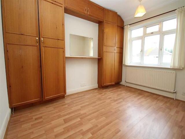  Image of 4 bedroom Property to rent in Hayfield Road Orpington BR5 at Hayfield Road, Orpington, Kent BR5