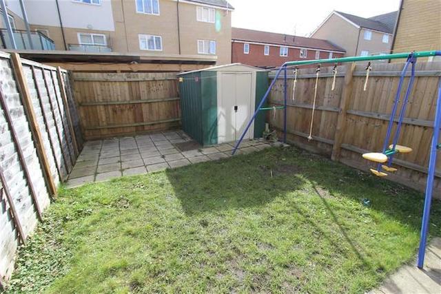  Image of 4 bedroom Property to rent in Harman Rise Ilford IG3 at Harman Rise, Seven Kings, Essex IG3