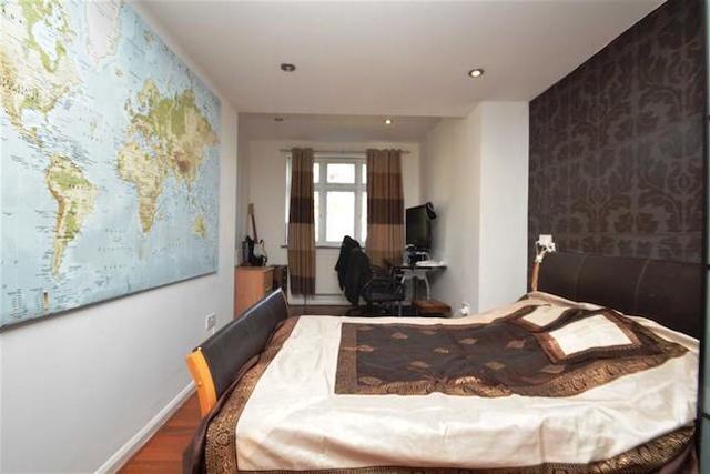  Image of 6 bedroom Property for sale in Ellesmere Gardens Ilford IG4 at Ellesmere Gardens, Redbridge IG4