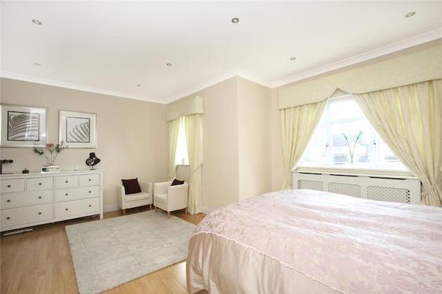  Image of 5 bedroom Semi-Detached house for sale in Orchard Avenue Croydon CR0 at Orchard Avenue, Croydon CR0