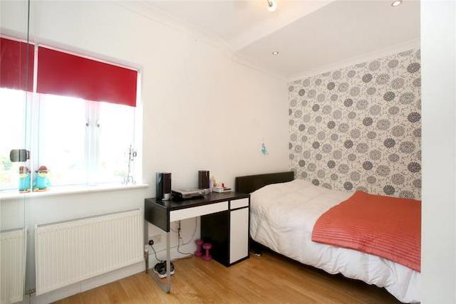  Image of 5 bedroom Semi-Detached house for sale in Orchard Avenue Croydon CR0 at Orchard Avenue, Croydon CR0