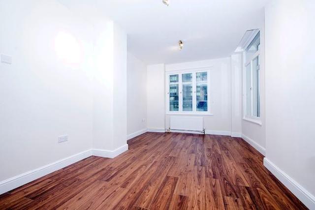  Image of Studio flat to rent in Euston Road London NW1 at Euston Road, London NW1