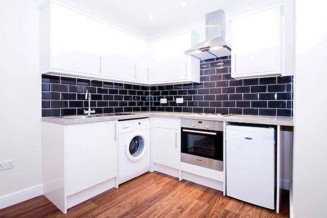  Image of Studio flat to rent in Euston Road London NW1 at Euston Road, London NW1
