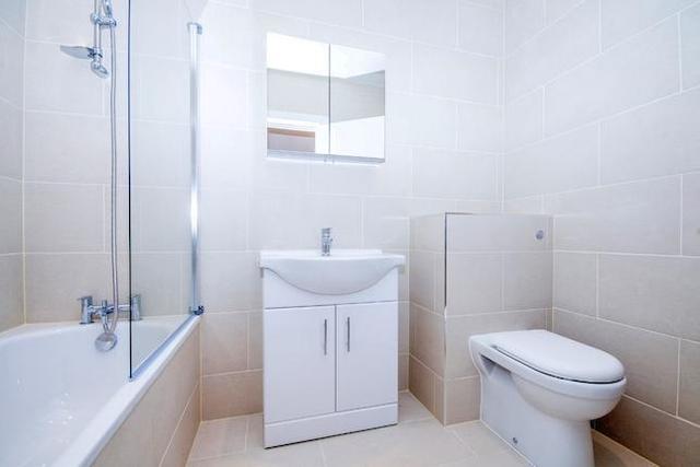  Image of Studio flat to rent in Euston Road London NW1 at Euston Road, London NW1