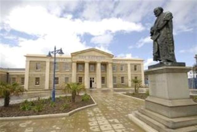  Image of 3 bedroom Flat to rent in The Royal Seabathing Canterbury Road Margate CT9 at Alexandra Court, The Royal Seabathing, Canterbury Road, Margate CT9