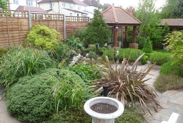  Image of 4 bedroom Semi-Detached house to rent in Bennetts Avenue Croydon CR0 at Bennetts Avenue, Croydon CR0