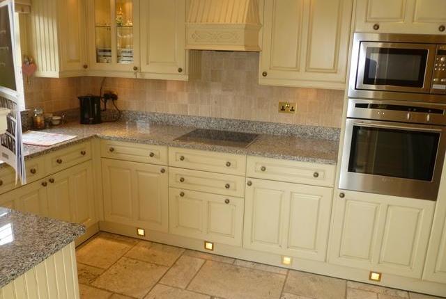  Image of 4 bedroom Semi-Detached house to rent in Bennetts Avenue Croydon CR0 at Bennetts Avenue, Croydon CR0