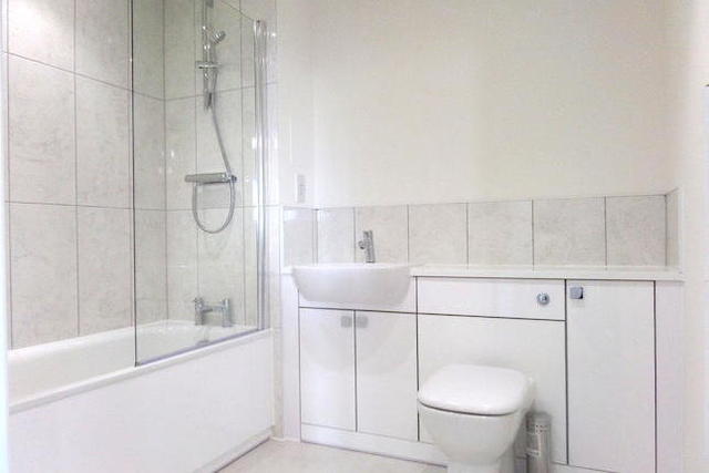  Image of 1 bedroom Duplex to rent in Salisbury Road Southall UB2 at Salisbury Gardens, Southall UB2