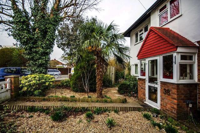  Image of 1 bedroom Terraced house to rent in Rivermeads Avenue Twickenham TW2 at Rivermeads Avenue, Twickenham TW2