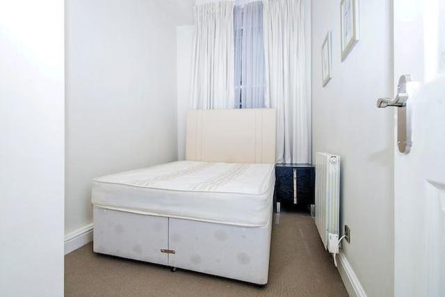  Image of 2 bedroom Flat to rent in Nottingham Place London W1U at Cedar House, Regents Park, London W1U