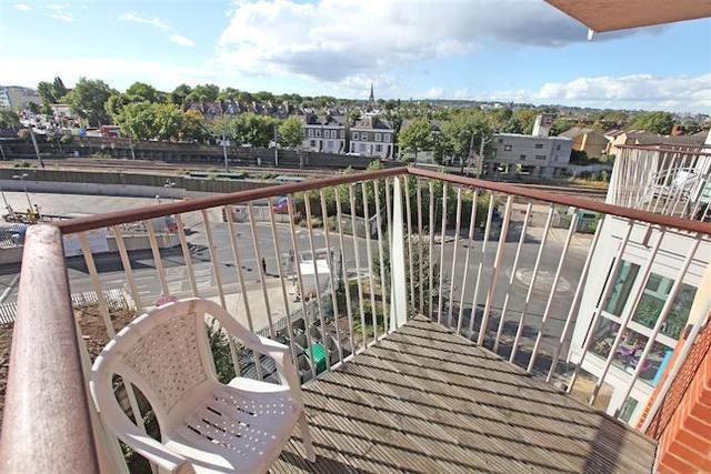  Image of 2 bedroom Flat to rent in Carronade Court Eden Grove London N7 at Eden Grove, London N7