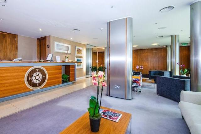  Image of 2 bedroom Flat to rent in Cromwell Road London SW7 at Cromwell Road, South Kensington SW7
