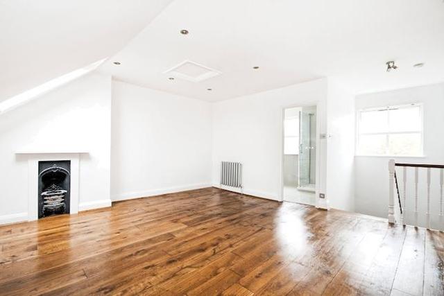  Image of 3 bedroom Semi-Detached house to rent in Grosvenor Road Richmond TW10 at Grosvenor Road, Richmond TW10