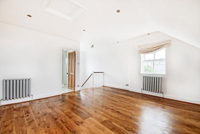  Image of 3 bedroom Semi-Detached house to rent in Grosvenor Road Richmond TW10 at Grosvenor Road, Richmond TW10