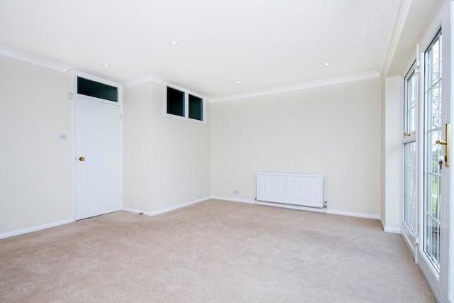 Image of 4 bedroom Terraced house to rent in Tower Rise Richmond TW9 at Tower Rise, Richmond TW9