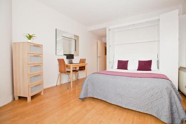  Image of Studio flat for sale in Cromwell Road London SW7 at Cromwell Road, South Kensington SW7