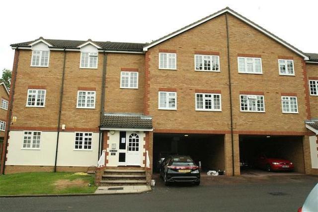  Image of 1 bedroom Flat to rent in Hanson Close Beckenham BR3 at Hanson Close, Beckenham, Kent BR3
