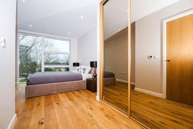  Image of 1 bedroom Flat to rent in Amberley Road London W9 at Amberley Waterfront, Little Venice W9