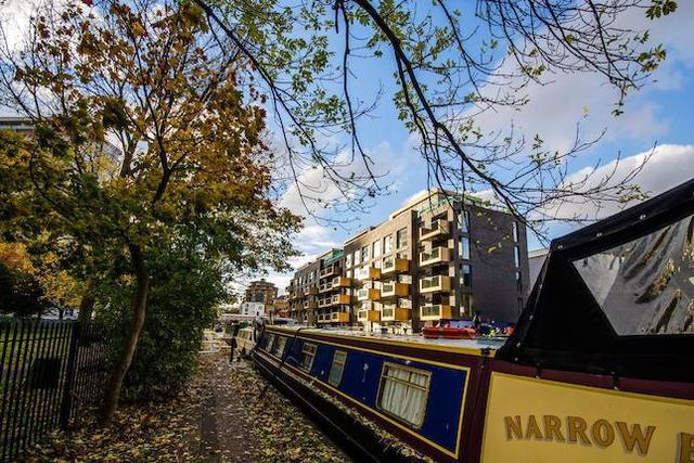  Image of 1 bedroom Flat to rent in Amberley Road London W9 at Amberley Waterfront, Little Venice W9