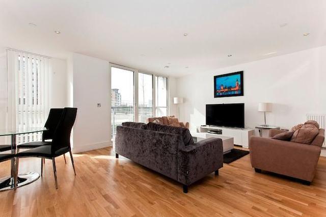  Image of 2 bedroom Flat to rent in Dowells Street London SE10 at Dowells Street, Greenwich SE10