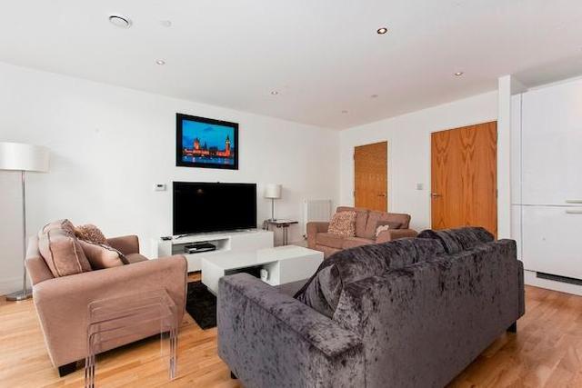  Image of 2 bedroom Flat to rent in Dowells Street London SE10 at Dowells Street, Greenwich SE10