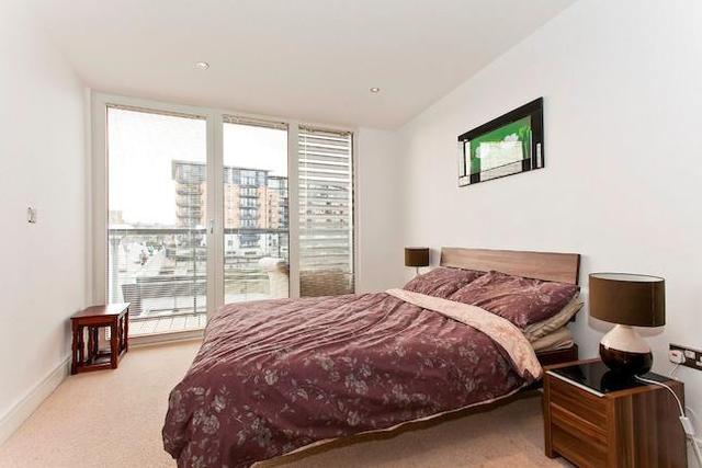  Image of 2 bedroom Flat to rent in Dowells Street London SE10 at Dowells Street, Greenwich SE10