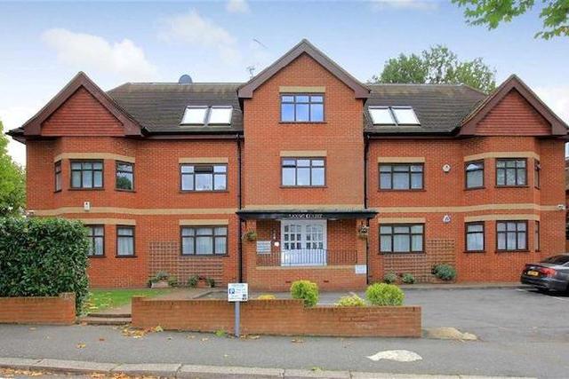 Image of 2 bedroom Flat to rent in Dollis Avenue London N3 at Dollis Avenue, Finchley, London N3