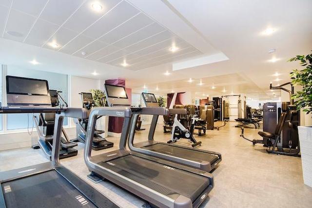  Image of 3 bedroom Flat to rent in Kensington High Street London W14 at Bridgeman House, Kensington High Street, London W14