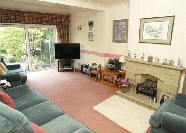  Image of 3 bedroom Semi-Detached house for sale in Commonfield Road Banstead SM7 at Commonfield Road, Banstead SM7