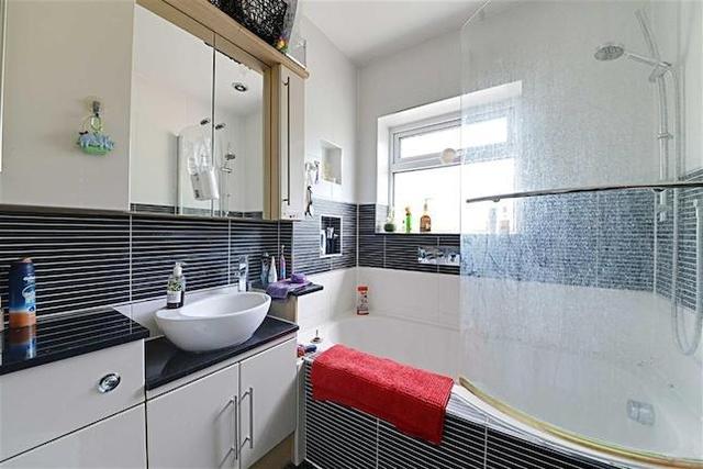  Image of 3 bedroom Semi-Detached house for sale in Engel Park London NW7 at Engel Park, Mill Hill, London NW7