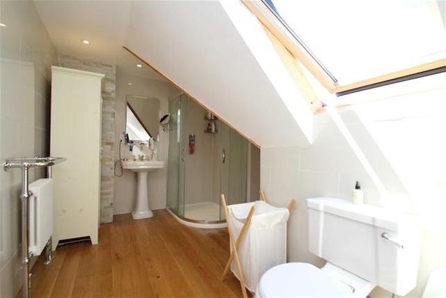  Image of 4 bedroom Property to rent in Manor Way Petts Wood Orpington BR5 at Manor Way, Petts Wood, Kent BR5