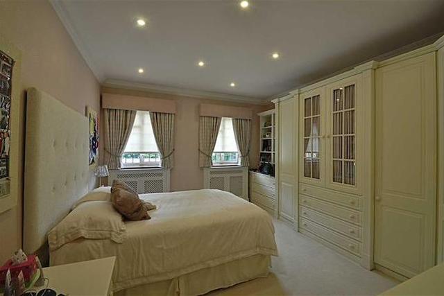  Image of 5 bedroom Detached house for sale in Sunnydale Orpington BR6 at Sunnydale, Orpington BR6