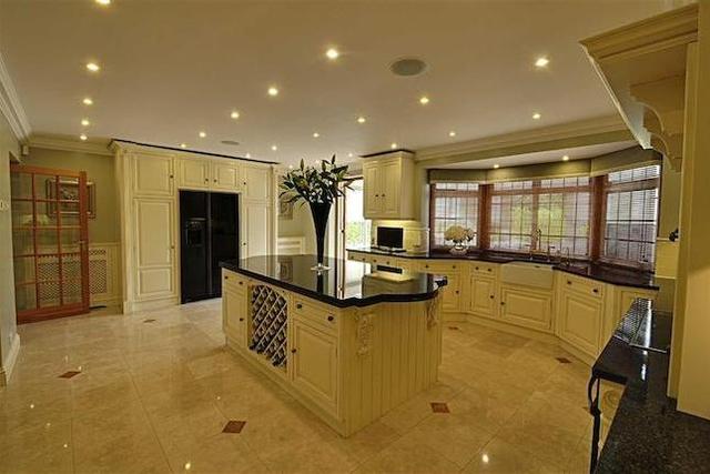  Image of 5 bedroom Detached house for sale in Sunnydale Orpington BR6 at Sunnydale, Orpington BR6