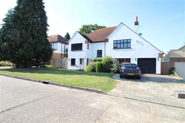  Image of 5 bedroom Detached house to rent in Heathfield Chislehurst BR7 at Heathfield Road, Chislehurst, Kent BR7