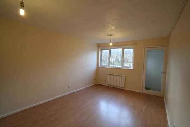  Image of 2 bedroom Maisonette to rent in Rowle Close Stantonbury Milton Keynes MK14 at Rowle Close, Stantonbury MK14