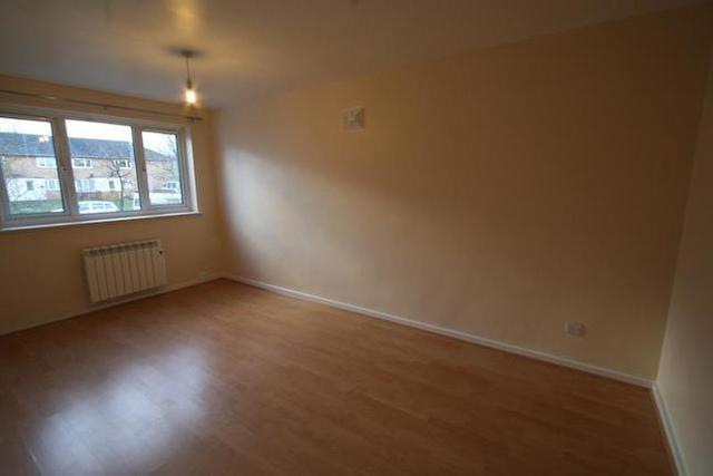  Image of 2 bedroom Maisonette to rent in Rowle Close Stantonbury Milton Keynes MK14 at Rowle Close, Stantonbury MK14