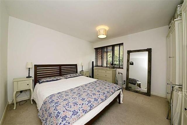  Image of 2 bedroom Maisonette to rent in Dollis Road London NW7 at Dollis Road, Mill Hill, London NW7