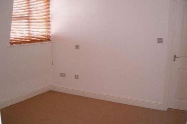  Image of 1 bedroom Flat to rent in Newton Road Tunbridge Wells TN1 at Newton Road, Tunbridge Wells, Kent TN1