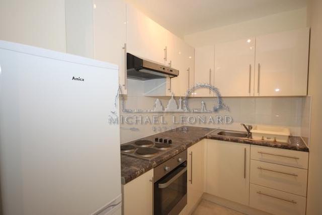  Image of 1 bedroom Flat to rent in Belsize Road London NW6 at Cygnet House, South Hampstead NW6
